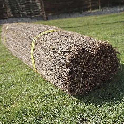 Brushwood Thatch Screen Roll - 1.8X4M(2CM DIAMETER) 6 Brushwood Thatch Screen Roll - 1.8X4M(2CM DIAMETER) - Image 4